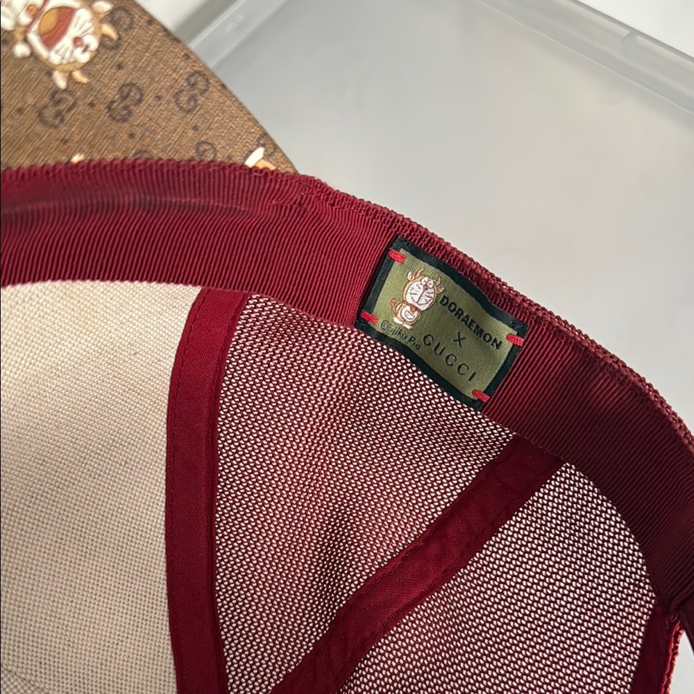GUCCI X DORAEMON MEN'S LIMITED EDITION BROWN/BURGUNDY BASEBALL HAT - Picture 10 of 11